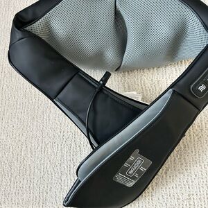 NAILA Black and Gray Neck Massager